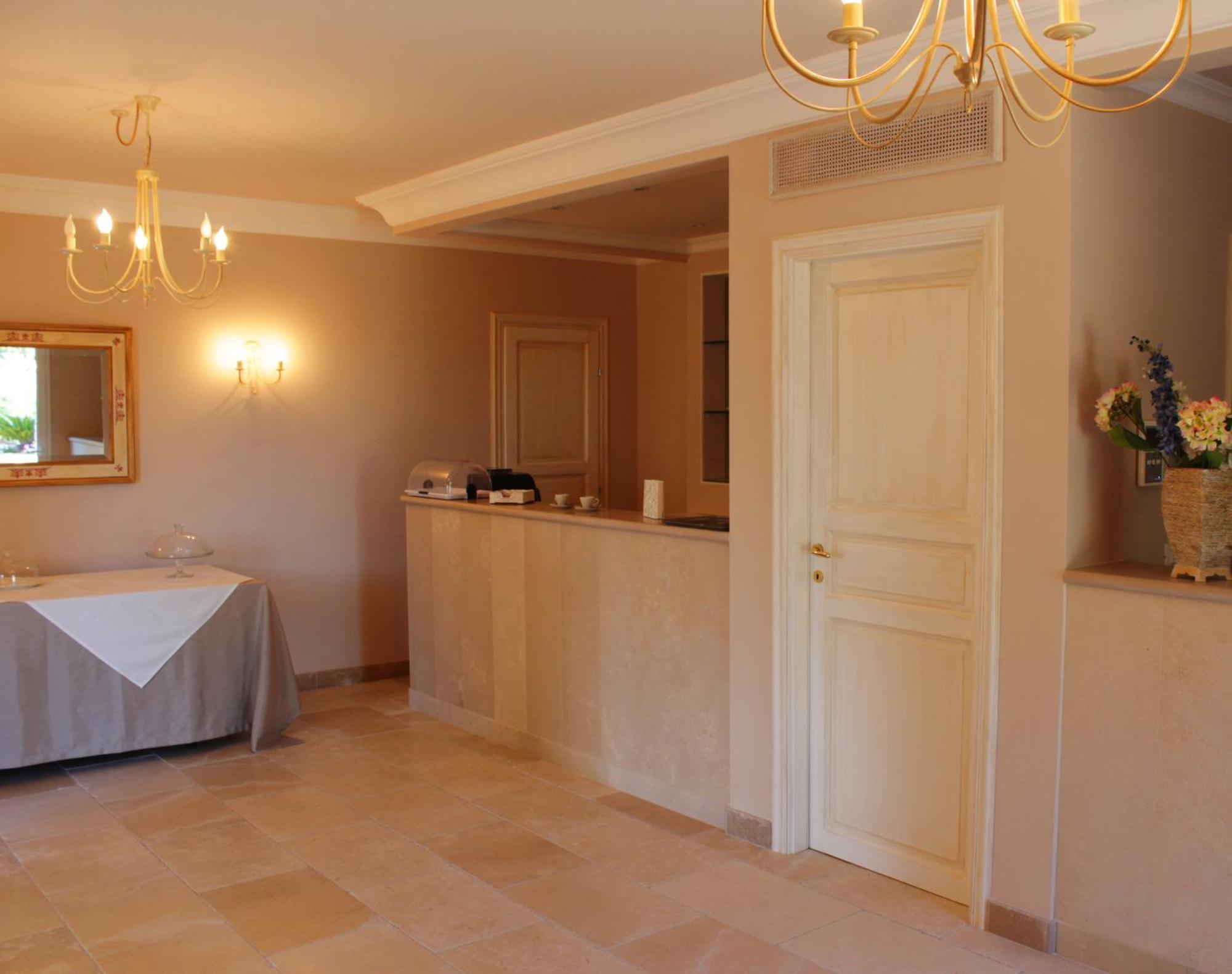 Tenuta Pigliano Hotel Bagnolo del Salento Luaran gambar