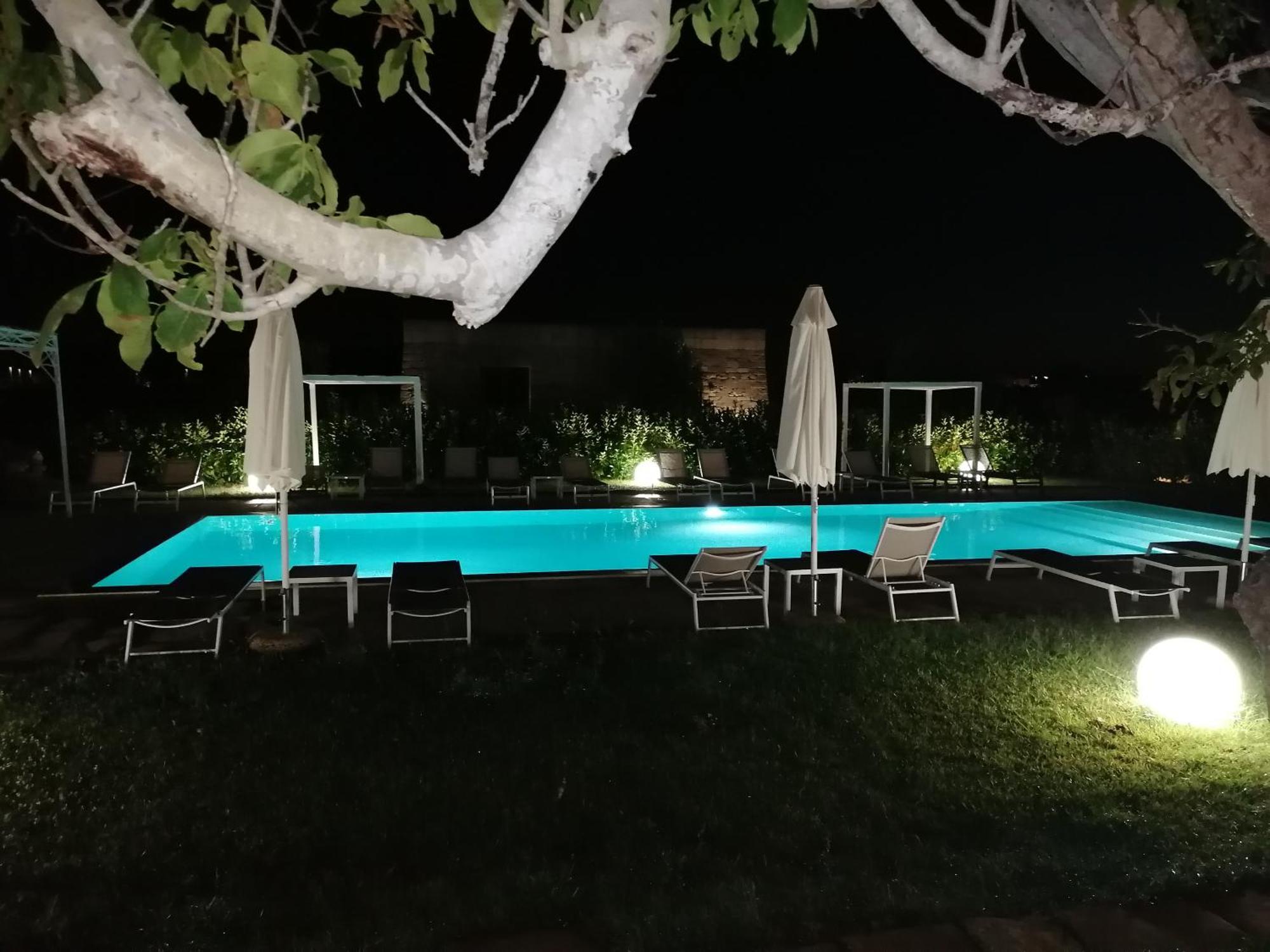 Tenuta Pigliano Hotel Bagnolo del Salento Luaran gambar