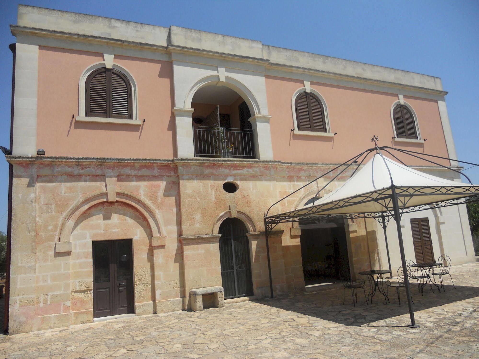 Tenuta Pigliano Hotel Bagnolo del Salento Luaran gambar