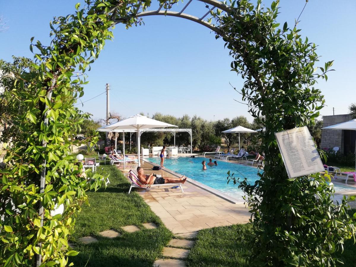Tenuta Pigliano Hotel Bagnolo del Salento Luaran gambar
